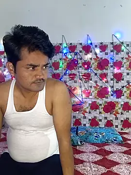 Snapshot of PeaCoooock chatting on 10-09-25, 05:35 PeaCoooock online show from 10-09-25, 05:35