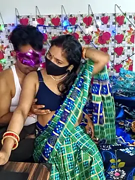 Snapshot of PeaCoooock chatting on 11-04-25, 04:33 PeaCoooock online show from 11-04-25, 04:33