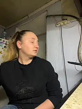 Snapshot of Joannakiss chatting on 03-11-25, 08:42 Joannakiss online show from 03-11-25, 08:42