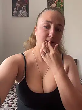 Joannakiss online show from 07-05-26, 11:39