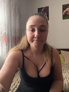 Snapshot of Joannakiss chatting on 02-07-26, 11:51 Joannakiss online show from 02-07-26, 11:51