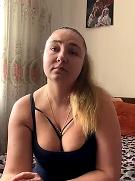 Snapshot of Joannakiss chatting on 11-17-25, 11:47 Joannakiss online show from 11-17-25, 11:47