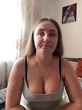 Snapshot of Joannakiss chatting on 10-29-25, 12:04 Joannakiss online show from 10-29-25, 12:04