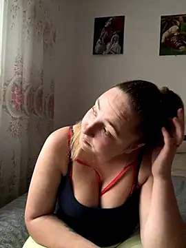 Snapshot of Joannakiss chatting on 11-13-25, 02:43 Joannakiss online show from 11-13-25, 02:43