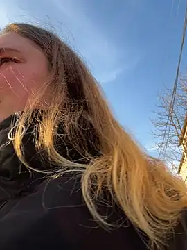 Snapshot of Joannakiss chatting on 03-04-25, 02:42 Joannakiss online show from 03-04-25, 02:42