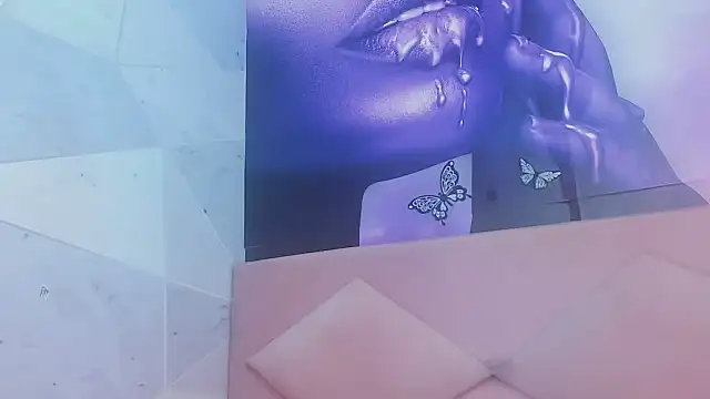 Snapshot of Lucy_White__ chatting on 02-10-25, 12:30 Lucy White online show from 02-10-25, 12:30