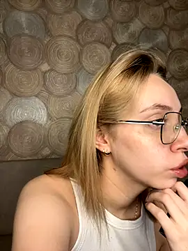 Kitty Katrine online show from 12-18-25, 02:27