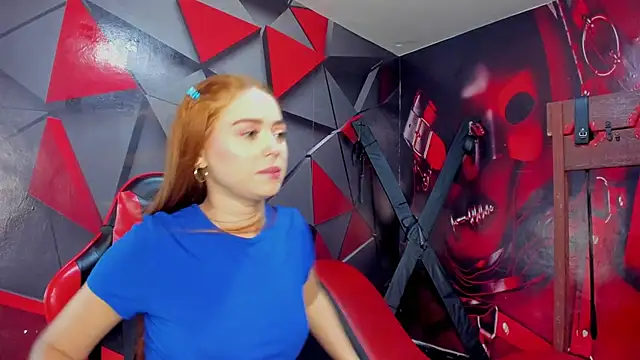 Snapshot of Hana_and_Zeta chatting on 11-16-25, 12:10 Hana and Zeta online show from 11-16-25, 12:10