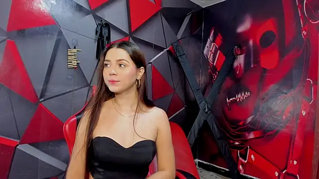 Snapshot of Hana_and_Zeta chatting on 11-08-25, 12:20 Hana and Zeta online show from 11-08-25, 12:20