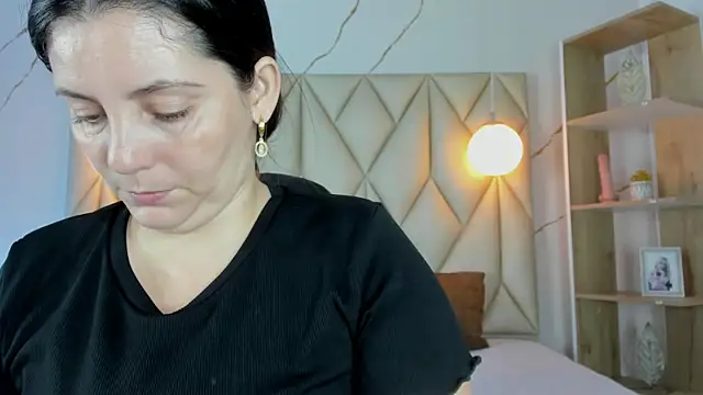 angelswets online show from 12-20-25, 01:03