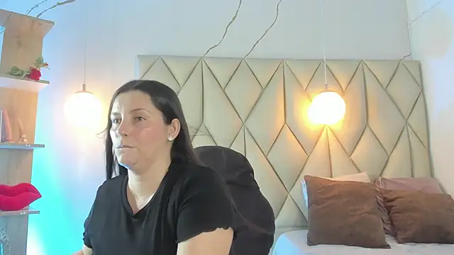 Snapshot of angelswets chatting on 05-09-26, 01:58 angelswets online show from 05-09-26, 01:58
