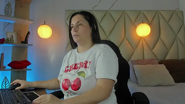 angelswets online show from 04-07-26, 02:08