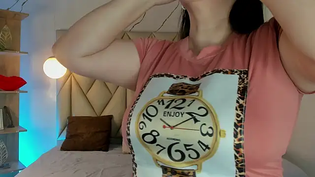 Snapshot of angelswets chatting on 07-12-26, 01:45 angelswets online show from 07-12-26, 01:45