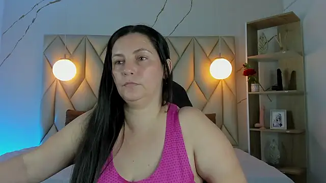 Snapshot of angelswets chatting on 02-11-26, 01:55 angelswets online show from 02-11-26, 01:55