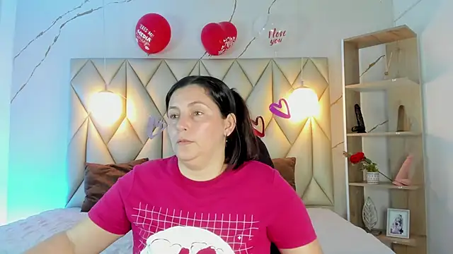 Snapshot of angelswets chatting on 02-18-26, 01:07 angelswets online show from 02-18-26, 01:07