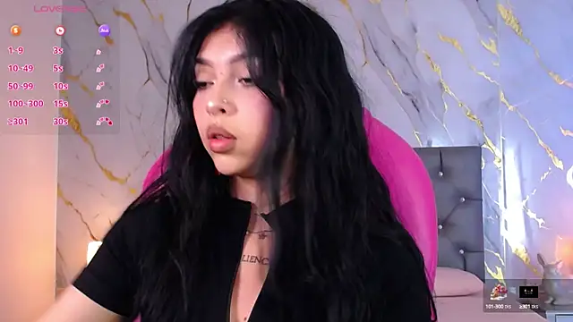 Snapshot of pettit_courtny chatting on 03-13-25, 07:39 pettit courtny online show from 03-13-25, 07:39