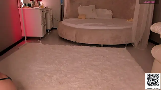 sincere shyness online show from 10-16-25, 02:25