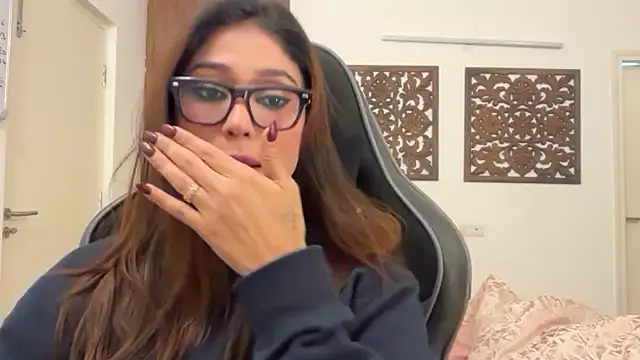 Snapshot of GoddessAnna chatting on 11-26-25, 06:08 GoddessAnna online show from 11-26-25, 06:08