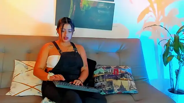 karla 999 online show from 02-04-25, 11:38
