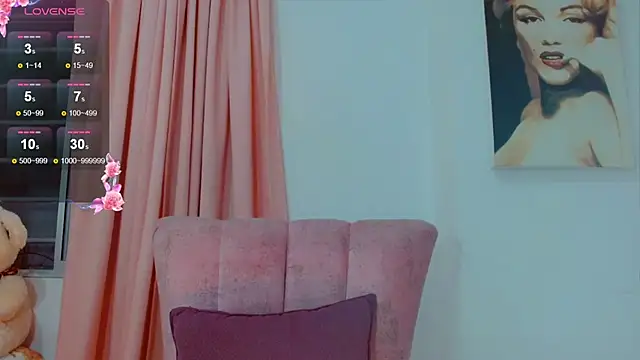 Snapshot of bimbocurvysex chatting on 02-21-26, 12:23 bimbocurvysex online show from 02-21-26, 12:23