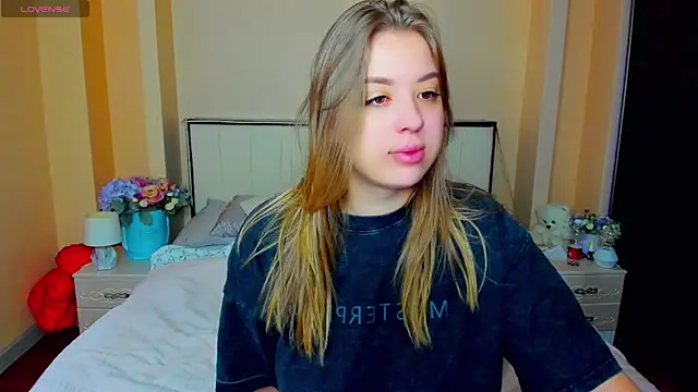 AlexissM online show from 11-09-25, 04:49