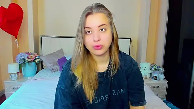 AlexissM online show from 10-12-25, 06:59