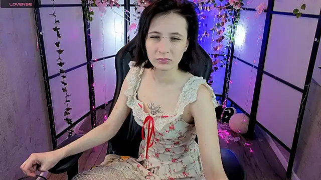 TaylorLunar online show from 03-12-26, 01:48