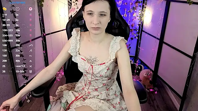 TaylorLunar online show from 02-27-26, 01:44