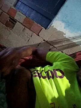 Snapshot of 68_Toni chatting on 10-19-25, 03:42 68 Toni online show from 10-19-25, 03:42