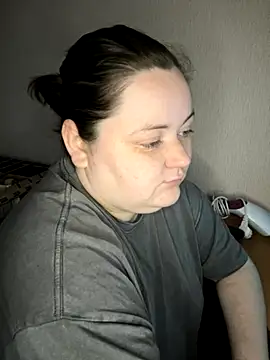 Alex m online show from 10-26-25, 04:18