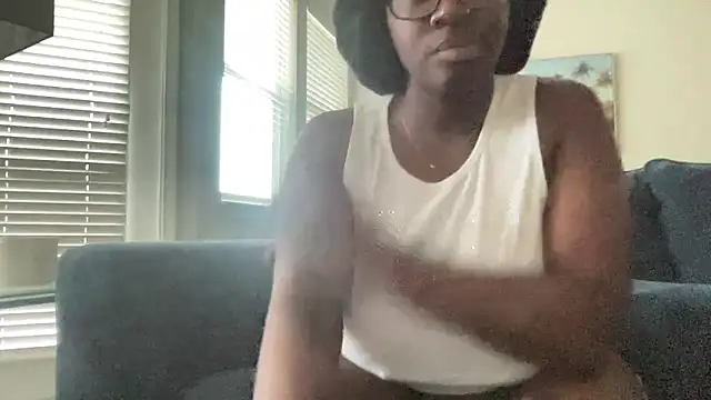 Snapshot of AveryJ99 chatting on 04-06-26, 08:21 AveryJ99 online show from 04-06-26, 08:21