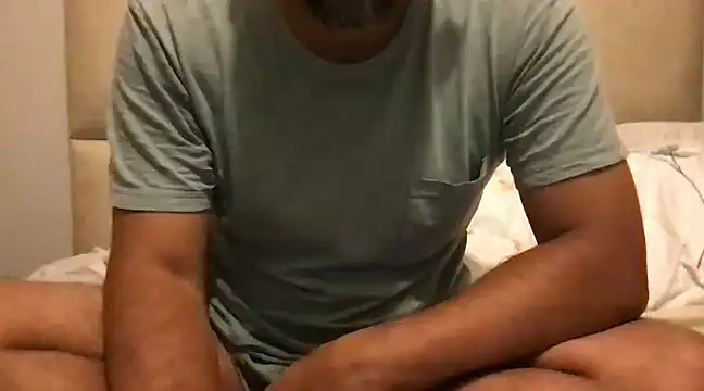 Snapshot of pe_netrad0r chatting on 03-04-25, 05:11 pe netrad0r online show from 03-04-25, 05:11