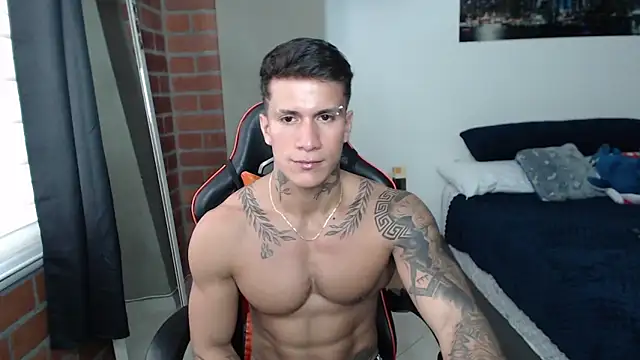 pettergrey1 online show from 05-12-26, 07:42