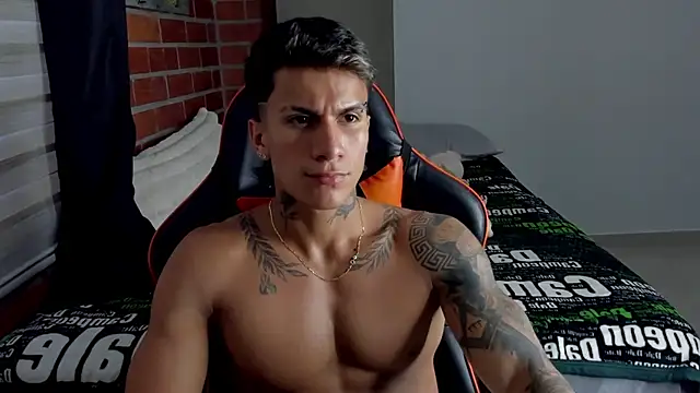 pettergrey1 online show from 11-04-25, 10:35