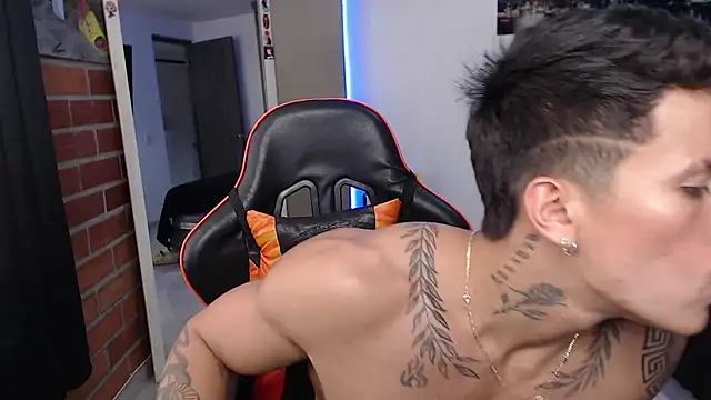 pettergrey1 online show from 05-19-26, 07:54