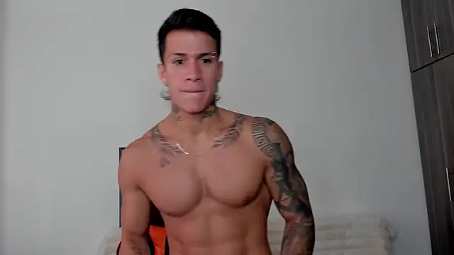 pettergrey1 online show from 12-16-25, 02:32