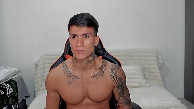 pettergrey1 online show from 01-13-26, 09:19