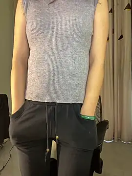 Snapshot of Liliya-77 chatting on 04-05-26, 05:47 Liliya-77 online show from 04-05-26, 05:47