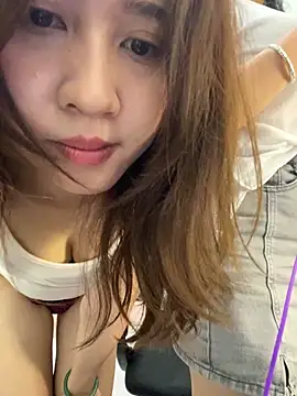 Snapshot of Liliya-77 chatting on 04-13-26, 08:40 Liliya-77 online show from 04-13-26, 08:40