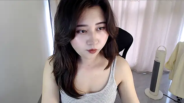 Snapshot of Liliya-77 chatting on 04-06-26, 06:58 Liliya-77 online show from 04-06-26, 06:58