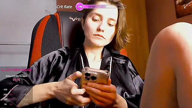 Snapshot of womanstrong78 chatting on 03-07-25, 08:34 womanstrong78 online show from 03-07-25, 08:34