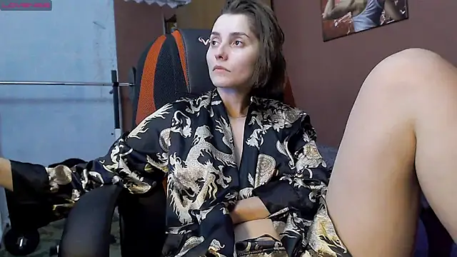 Snapshot of womanstrong78 chatting on 02-20-25, 02:57 womanstrong78 online show from 02-20-25, 02:57