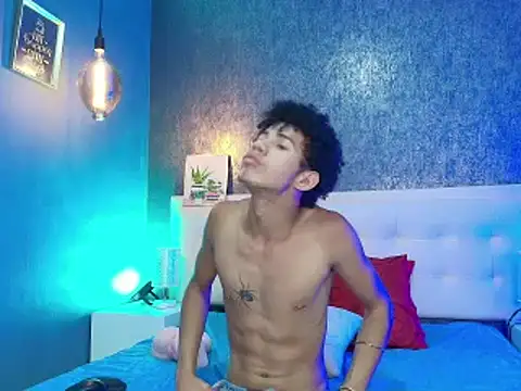 Snapshot of Erick_Zhimerman chatting on 03-14-25, 06:32 Erick Zhimerman online show from 03-14-25, 06:32