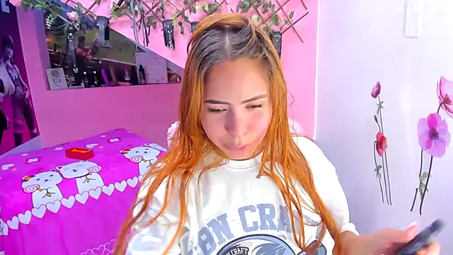 Snapshot of marcellaa303av chatting on 11-16-25, 03:33 marcellaa303av online show from 11-16-25, 03:33