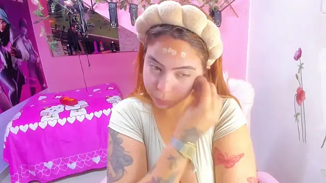 Snapshot of marcellaa303av chatting on 11-11-25, 03:45 marcellaa303av online show from 11-11-25, 03:45