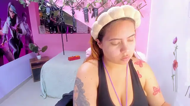 Snapshot of marcellaa303av chatting on 11-06-25, 02:48 marcellaa303av online show from 11-06-25, 02:48