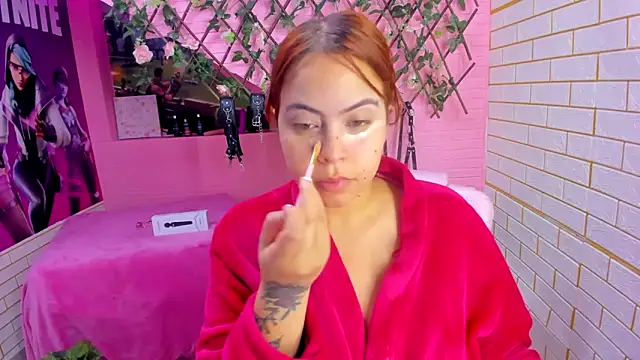 Snapshot of marcellaa303av chatting on 03-01-26, 01:05 marcellaa303av online show from 03-01-26, 01:05