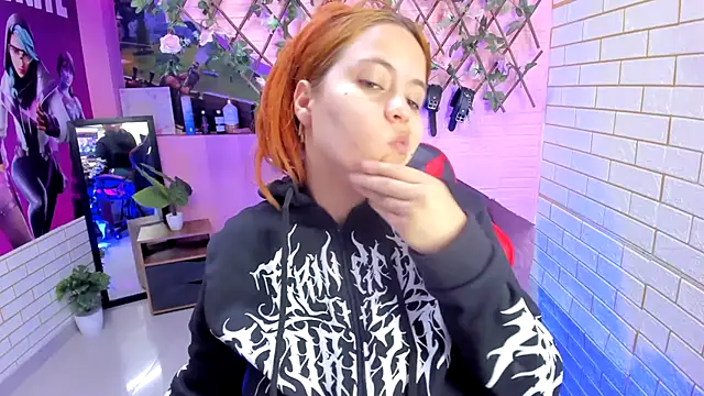 Snapshot of marcellaa303av chatting on 06-25-26, 02:31 marcellaa303av online show from 06-25-26, 02:31
