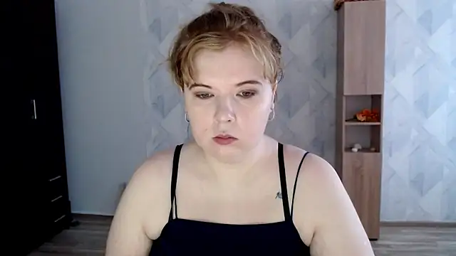 Melina Hot9 online show from 10-13-25, 09:44