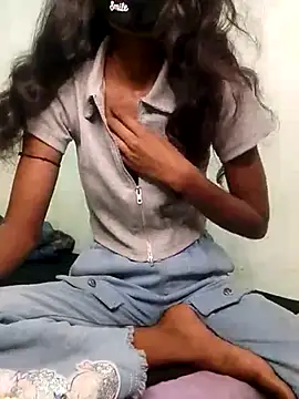 Snapshot of Angalpriya_1 chatting on 12-20-24, 12:16 Angalpriya 1 online show from 12-20-24, 12:16